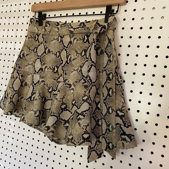 Zara Snake Print Skort Skirt - Picture 2 of 8